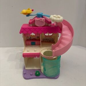 Hello Kitty All About Town Squinkies Pink and White Playhouse with Slide-2012